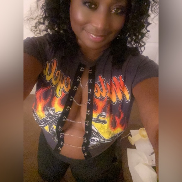 Crop Top - Picture 4 of 4